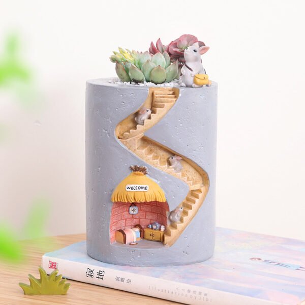 Factory direct selling Hedgehog House resin succulent flower pot creative micro landscape hydroponic flower pot desktop pot wholesale