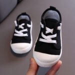 Spot wholesale children's shoes children's canvas shoes children's Korean version boys and girls canvas shoes soft bottom kindergarten indoor shoes - Image 4