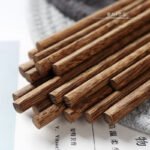 Japanese-style wooden tableware chicken wing wooden chopsticks household paint-free hot pot chopsticks kitchen public chopsticks 10 pairs wholesale - Image 4