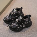 Children's shoes, boys' sports shoes, cross-border children's shoes, Korean version, leather surface, breathable, middle and large children's running shoes, boys' mesh shoes - Image 5