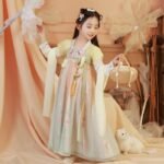 Girls' Hanfu yellow-green dress