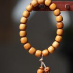 Explosive old mountain sandalwood old barrel bracelet chain holding small diamond pendant DIY boys and girls play with Buddha beads - Image 4
