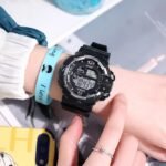 Factory wholesale small fresh sweet electronic watch female middle school student girlfriend couple sports waterproof luminous watch men - Image 2