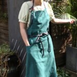 Japanese new style cotton and linen large size loose home kitchen apron foreign trade export sleeveless solid color housework high-end apron