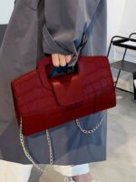 Niche design baguette bag bag women's 2025 new fashion chain crossbody bag versatile ins net celebrity hand-held small square bag