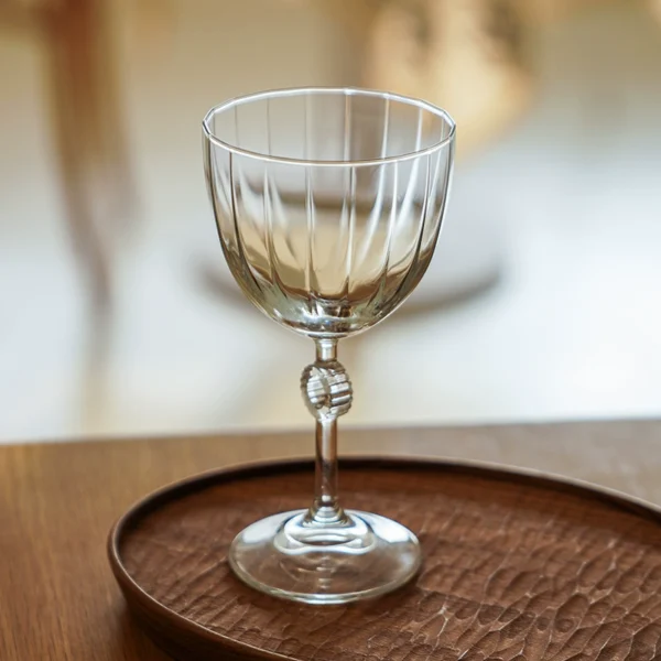 四月ins wind champagne glass retro glass goblet red wine glass home white wine fruit wine cup creative