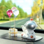 Net red new car decoration car astronaut cartoon doll decoration car center console astronaut car decoration - Image 4