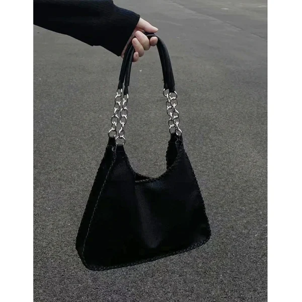 Commuter tote bag women's large capacity 2022 new niche Japanese chain mother-in-law hand-held single-shoulder armpit bag