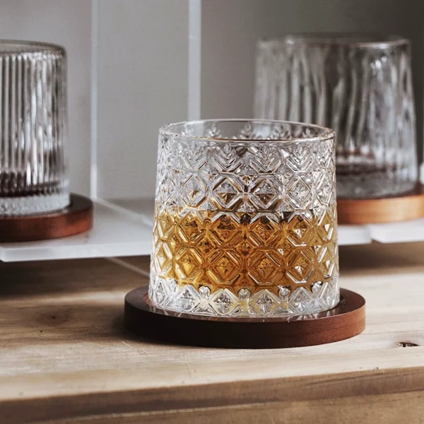 Zetten's Nordic Creative Rotating Whiskey Glass Diamond Stripe Personality Glass Wine Glass Wine Beer Decompression Cup