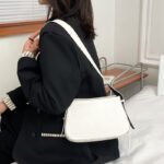 Hong Kong style fashion handbag women's bag new 2022 spring foreign style shoulder bag trendy fashion armpit small square bag - Image 2