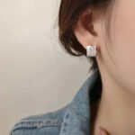 Yongcheng s925 sterling silver earrings niche design sense of folds texture sense square ear buckle cold wind design earrings female - Image 3