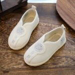 Boys' antique embroidered cloth shoes - Image 3