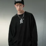 Suede worn-out round neck sweater