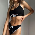 2023 Contrasting Color Stitching Letter Cloth Label Personalized Split U-Neck Adjustable Shoulder Strap Briefs Bra Two-piece Set - Image 2