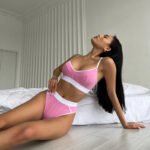 2023 Sports Bra Set White Covered U-Neck Adjustable Buckle No Wire Bra + High Waist Briefs - Image 2