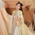 Girls' Hanfu yellow-green dress - Image 2
