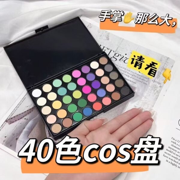 Doll coloring, chalk, twisting sticks, soft pottery, clay dolls, figures, makeup palettes, blush, eyeshadow, and versatile ones