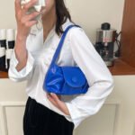 Pure color bag women 2022 new trendy Korean version simple shoulder Messenger bag spring and summer new small fresh saddle bag - Image 2