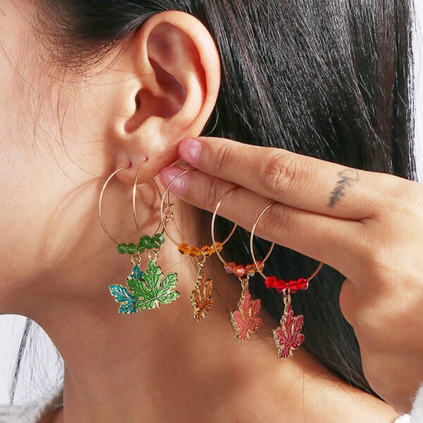 European and American cross-border jewelry autumn new thanksgiving maple leaf earrings jewelry beaded rice beads maple leaf earrings earrings