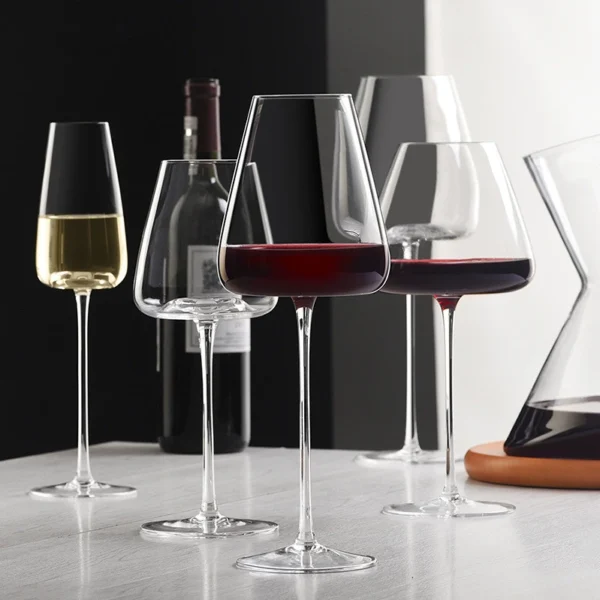 Collection grade handmade red wine glass ultra-thin crystal Burgundy wine glass home goblet large belly wine tasting glass