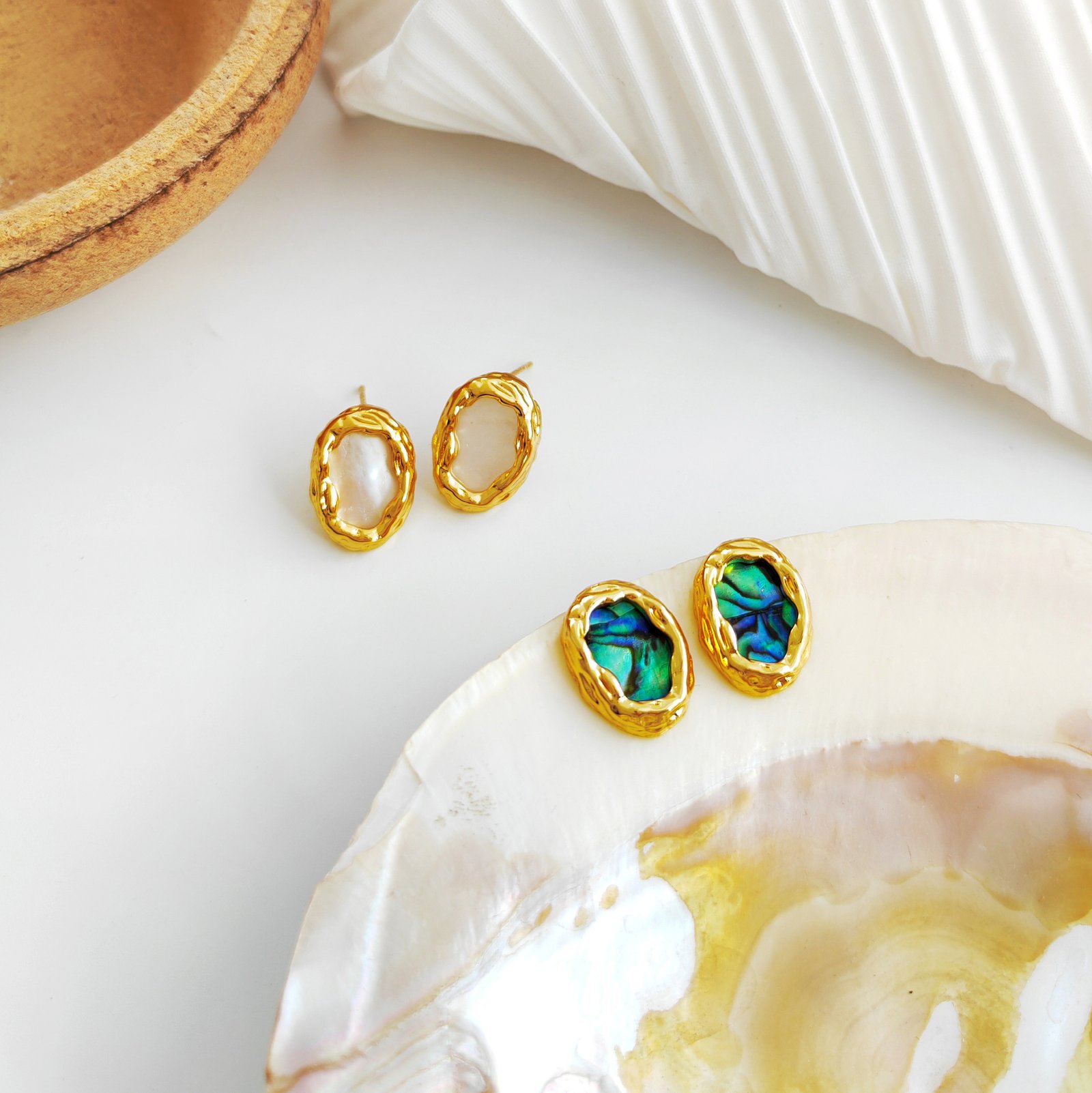 O1CN01RE2SBM1zYYefjkzeo_2212610826726-0-cib.jpg Self-designed copper-plated real gold S925 silver needle geometric oval earrings women's irregular earrings shell earrings T102 - Image 1