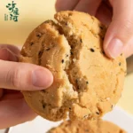 Luxi River Peach Crisp Bulk Original Peach Crisp 480g Biscuits Traditional Handmade Chinese Pastry Heart Snacks - Image 4