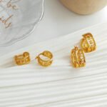 Copper-plated real gold European and American retro fashion earrings personality geometric wide face hollow earrings trend new earrings T274