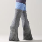 Medium tube five-finger yoga socks Women's double Luo Lipa tabi Pilates socks professional non-slip indoor sports fitness dance socks - Image 2