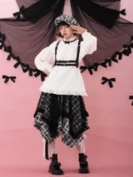 Vintage girl lace dark stripe folded long-sleeved shirt - Image 2