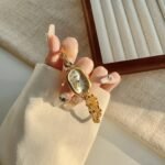 Old money wind light luxury gold watch women's cross-border new fashion quartz watch commuter versatile watch retro small gold watch - Image 5