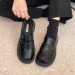 Loafers women's 2023 spring new fashion all-match retro woven commuter flat non-slip Japanese small leather shoes - Image 3