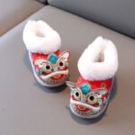 Children's warm embroidered shoes
