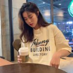 2022 summer new Korean version women's letter printing mid-length t-shirt women's short-sleeved loose super hot student top - Image 2