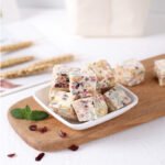 Internet celebrity snowflake crisp pastry handmade Chinese dim sum leisure snacks wholesale group purchase snacks one piece delivery free shipping - Image 2