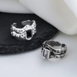 Korean version of ins cold wind personality black irregular texture French lava niche design opening index finger female - Image 4