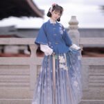 Ming Dynasty short jacket waist length skirt - Image 2