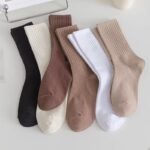 Medium socks for men and women, black and white spring, summer and autumn thick line, anti-odor, sweat-absorbing, breathable, non-balling, high-elastic sports socks - Image 3