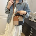 Fashion 2025 new color contrast splicing commuter handheld simple texture one-shoulder crossbody women's bucket small bag trend - Image 3