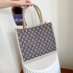 Japanese canvas handbag 2022 new fashion Korean version simple printing bento handbag girl casual small cloth bag