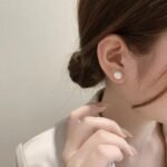 Yunjin magnetic suction pearl ear clip earrings summer new style without ear holes can wear earrings iron-absorbing stone pearl earrings earrings - Image 3
