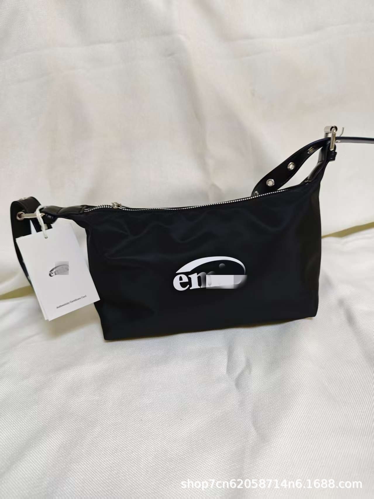 O1CN01k5tU2h2NJ2LfOsggR_2219587389941-0-cib.jpg Korean EMS fashion versatile nylon large capacity tote bag one shoulder armpit women's bag crossbody bag handbag - Image 1