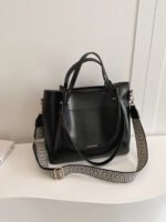 2025 new cross-border women's bag, simple and fashionable, large-capacity shoulder crossbody bag, European and American commuter retro tote bag - Image 4