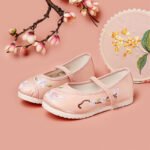 Girls' ethnic embroidered shoes - Image 2