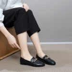 Chain loafers round toe soft bottom British lazy slip on 2022 spring and autumn patent leather single shoes women wholesale - Image 3