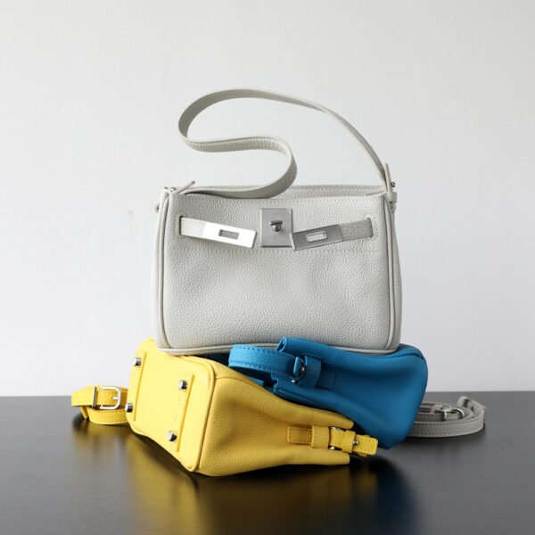 Niche light luxury, high-end first layer cowhide Kelly bag, retro lock buckle, armpit bag, leather handbag, crossbody bag