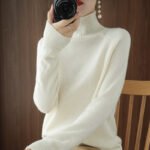 Autumn and winter new stand-up collar pullover sweater women's loose thickened korean version solid color high-neck knitted base layer knit sweater women