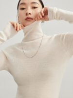 Luxury German Yangtze Yarn Island Essence 18 needles seamless 100 wool sweater 25 autumn and winter knitted turtleneck base shirt for women - Image 5