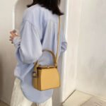 Bag women's bag new simple Korean version cross-border commuting Japanese box bag commuting bag portable Messenger bag - Image 4