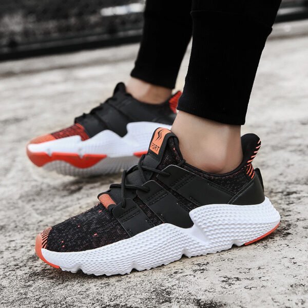 Cross-border shoes men's casual shoes four seasons new men's sports casual men's shoes large size flying woven breathable running shoes
