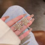 925 silver needle South Korea's new super flash exquisite diamond snowflake earrings women's ins tide exaggerated geometric earrings earrings - Image 2